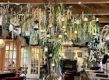 rhode-island/warwick/restaurant/tree-house-tavern