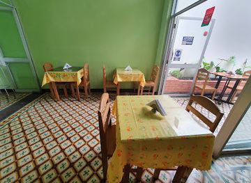 peru/iquitos/restaurant/restaurante-al-fondo-hay-sitio