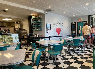 new-york/ithaca/restaurant/angelhearts-diner