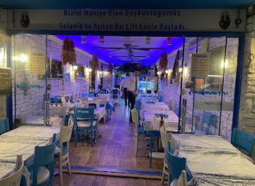 turkiye/izmir/karsiyaka/restaurant/mavra