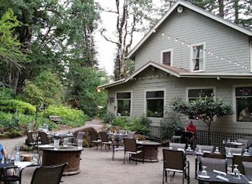 oregon/cascade-mountains/restaurant/stonehedge-gardens