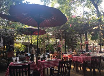 myanmar-burma/bagan/restaurant/the-moon-vegetarian-restaurant