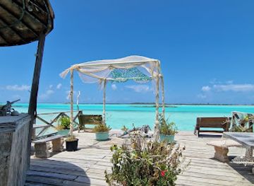 the-bahamas/exuma/restaurant/haulover-bay-bar-grill-resturant