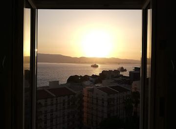 gibraltar/europa-point/restaurant/edinburgh-arms-gastro-bar