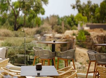 cyprus/konnoi-beach/restaurant/aoratous-restaurant