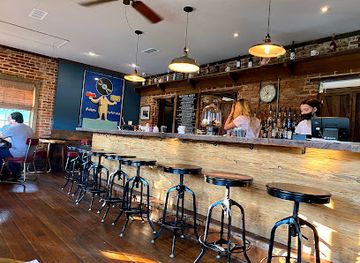 mississippi/natchez/restaurant/the-little-easy