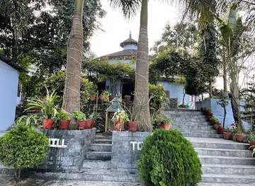 Hill Top Restaurant & Resort