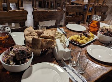 georgia/telavi/restaurant/artozani