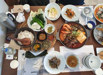 south-korea/jeju-island/restaurant/gozip-dol-wooluck