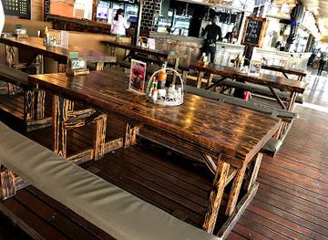 botswana/central-district/restaurant/main-deck-restaurant-bar
