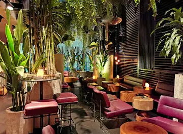 EAT ME RESTAURANT