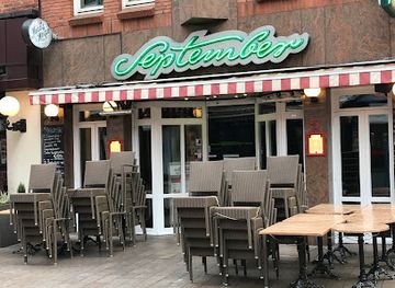 germany/bremen/altstadt/restaurant/september