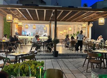 greece/santorini/kamari/restaurant/cosi-italian-restaurant