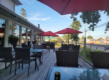 canada/acadian-peninsula/restaurant/le-petit-paris