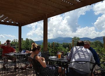 virginia/blue-ridge-parkway/restaurant/blue-mountain-brewery