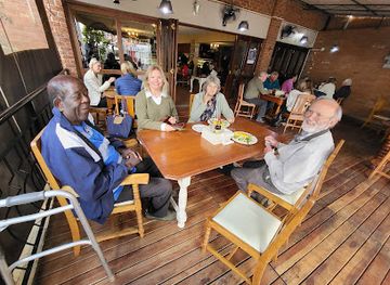 zimbabwe/lowveld/restaurant/deli-cious-fine-food-emporium