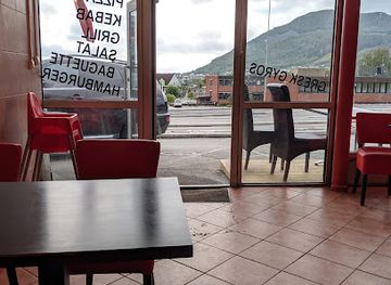 norway/preikestolen/restaurant/jorpeland-pizza-kafe