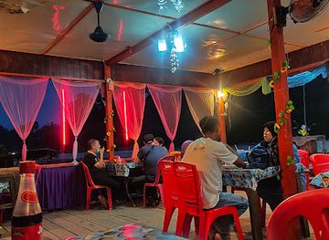 malaysia/east-coast/restaurant/de-ghilir-floating-restaurant-taman-negara