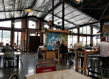 new-zealand/west-coast/restaurant/monteith-s-brewery