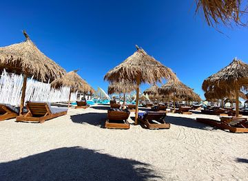 romania/black-sea-coast/restaurant/shut-up-beach