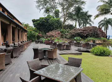 Nyanja & Lake Terrace Restaurants