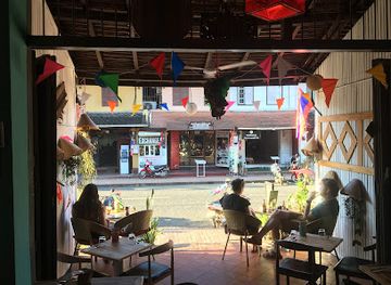 laos/xieng-khouang-plateau/restaurant/rainforest-bistro-bar