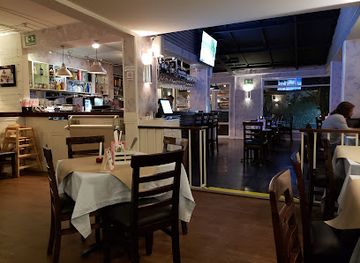 ecuador/quito/la-floresta/restaurant/lucia-s-house