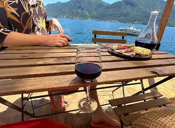 montenegro/bay-of-kotor/restaurant/underwater-wine-cellar-kraken-kotor