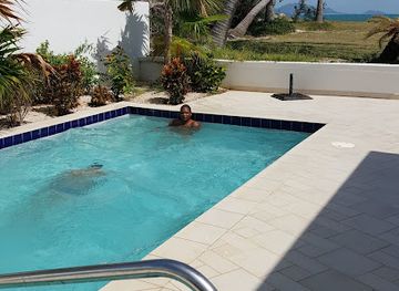 anguilla/island-harbour/restaurant/yellow-banana