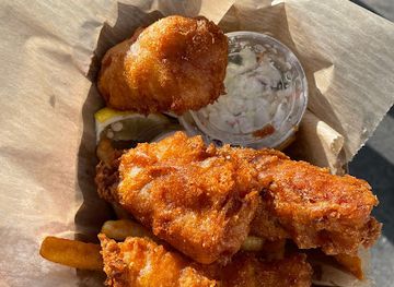 michigan/petoskey/restaurant/reel-deal-fish-and-chips