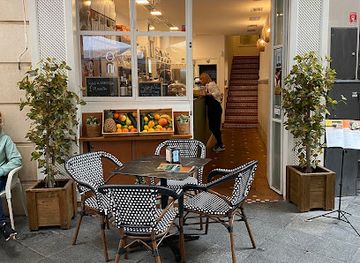 spain/seville/restaurant/siete-palos