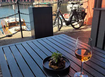Maray Albert Dock
