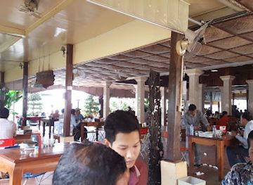 cambodia/svay-rieng/restaurant/malop-svay-restaurant-mlop-svay