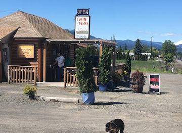 oregon/mount-hood-national-forest/restaurant/twin-peaks-drive-in