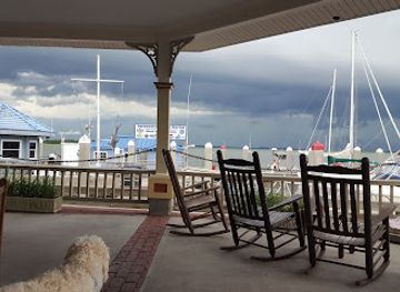 florida/amelia-island/restaurant/brett-s-waterway-cafe