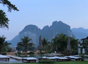 laos/vang-vieng-karst-landscape/restaurant/restaurant-du-crabe-d-or