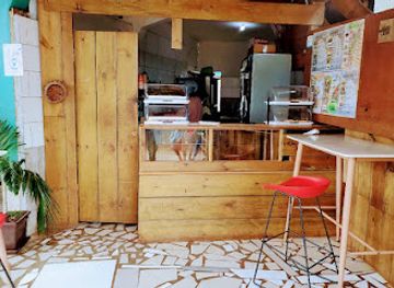 mayotte/bandrele/restaurant/wayli-snack