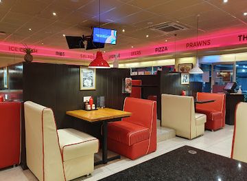 malawi/shire-highlands/restaurant/elly-b-s-african-diner