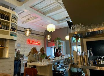 michigan/traverse-city/restaurant/the-flying-noodle-italian-pasta-house