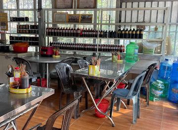 vietnam/dalat/tuyen-lam-lake/restaurant/com-pho