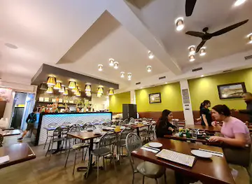 Au Lac Dickson Vegan Cuisine
