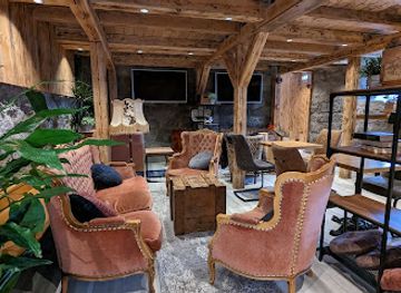 iceland/vik/restaurant/kjallarinn-cocktail-bar