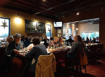 north-carolina/asheville/restaurant/avenue-m