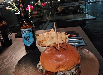 norway/trondheim/restaurant/broen-bar-restaurant