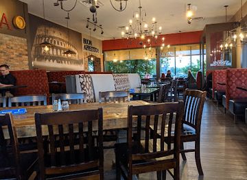 canada/niagara-falls/restaurant/my-cousin-vinny-s