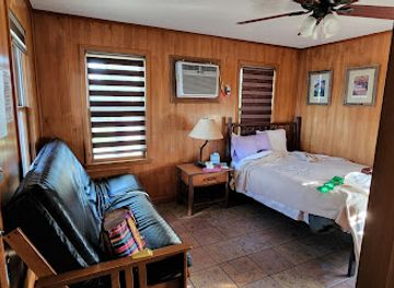 oklahoma/great-salt-plains-state-park/restaurant/great-salt-plains-cabin-area