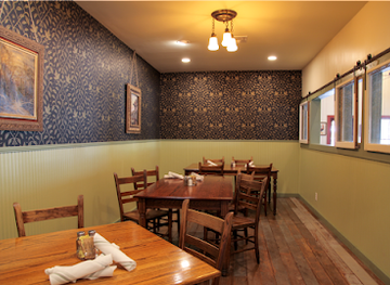 texas/new-braunfels/restaurant/the-root-cellar-cafe