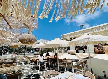 greece/santorini/restaurant/mama-s-restaurant-wine-bar