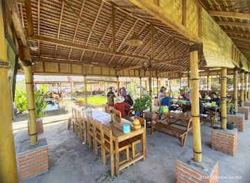 indonesia/south-sulawesi/restaurant/tepi-sawah-sidrap