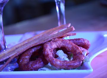 chile/pichilemu/restaurant/entre-pera-y-bigote